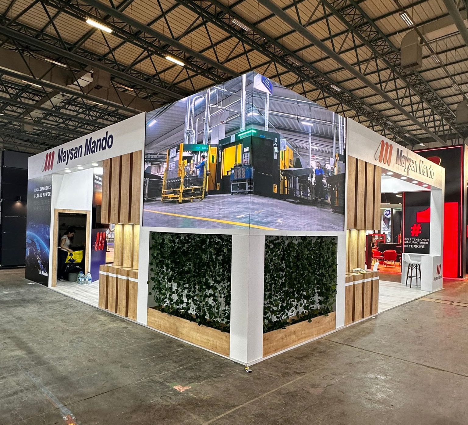 Maysan Mando Stand